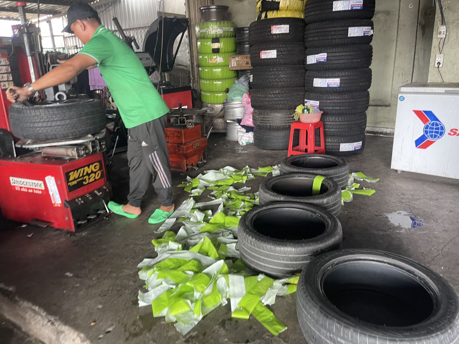 LỐP Ô TÔ CỬU LONG THIÊN - DĨ AN -BÌNH DƯƠNG